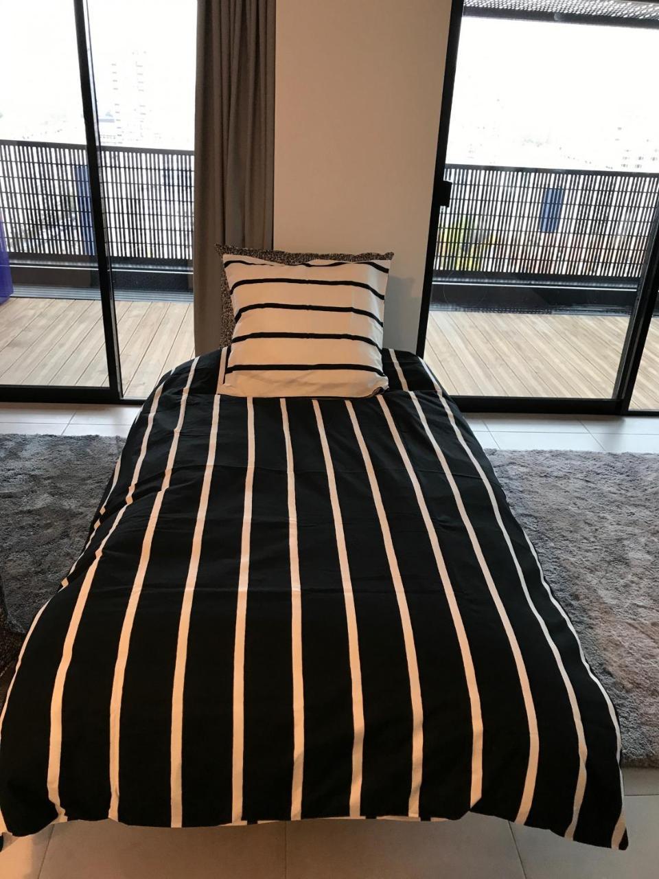 Appartement 38 Rue Du Bassin D'austerlitz 2pc *